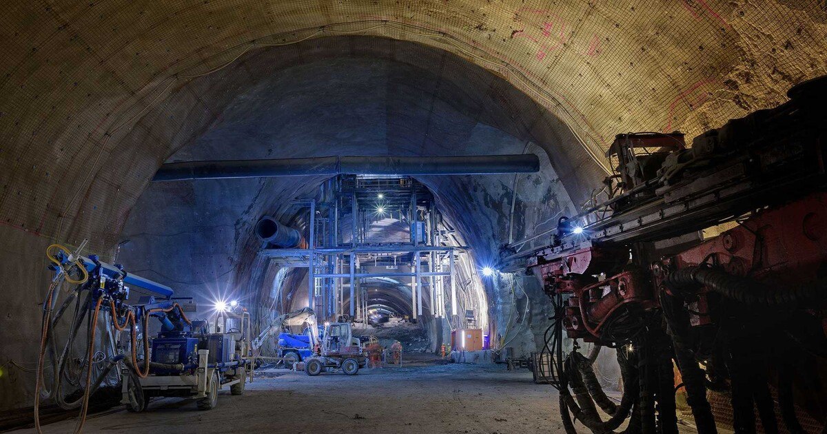 Swietelsky: Feierliches "Andrehen"  beim Semmering Basistunnel