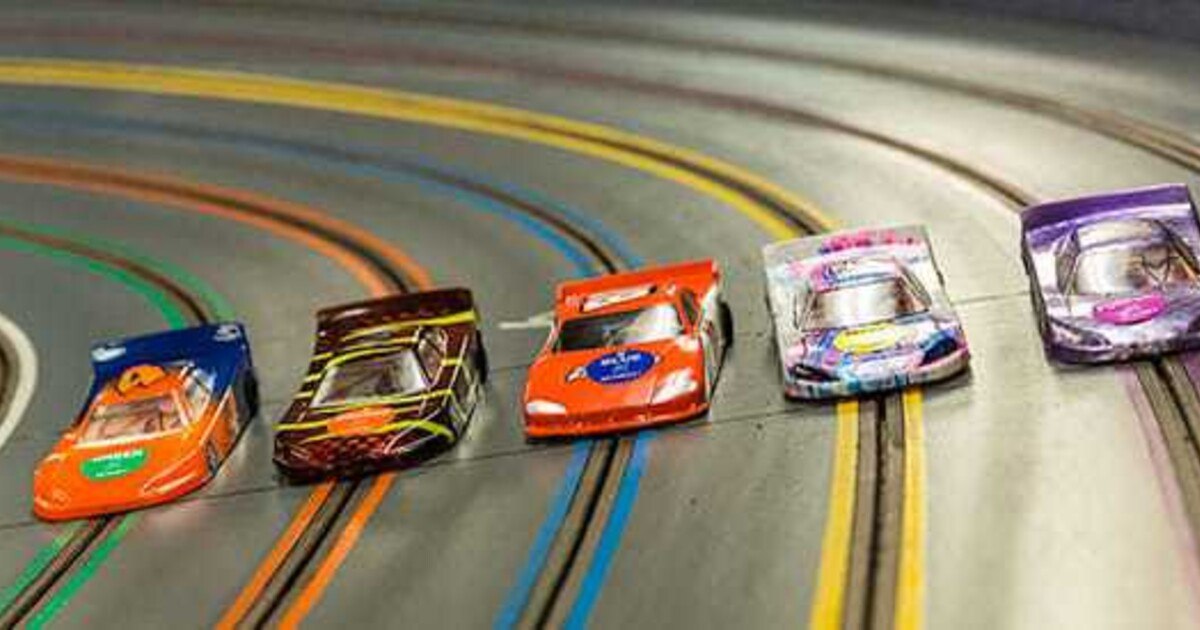 SFA Sanibroy und Holter laden zum Slotcar-Wettbewerb