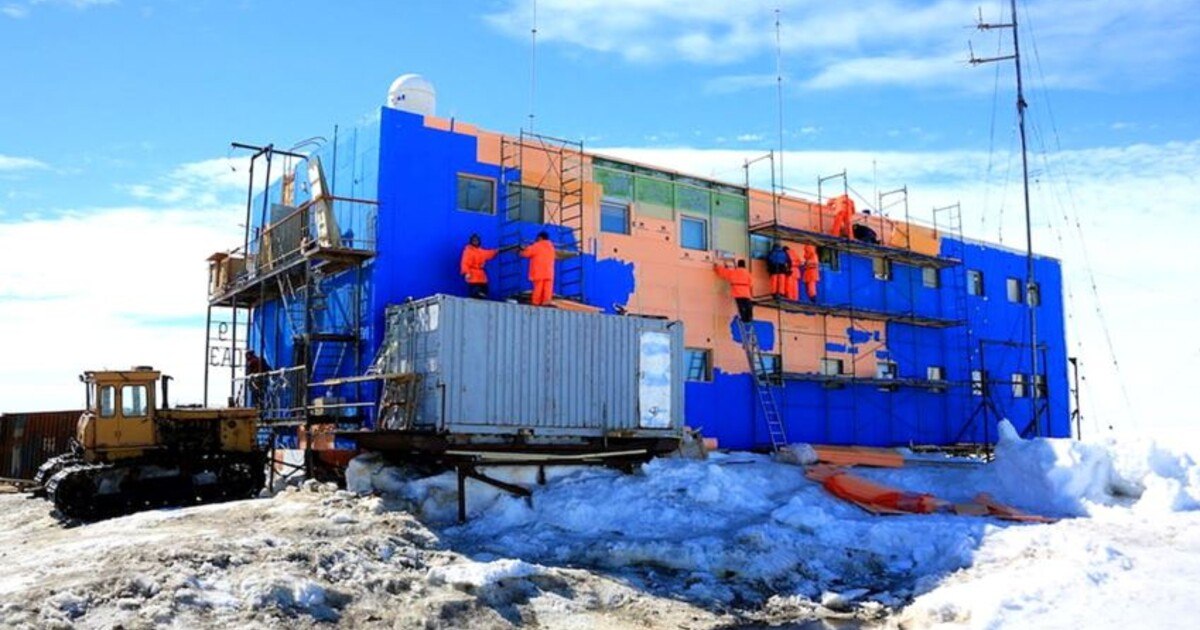 Antarktis-Forschungsstation mit Herz