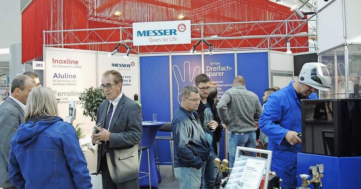 Mit Messer auf die Messe