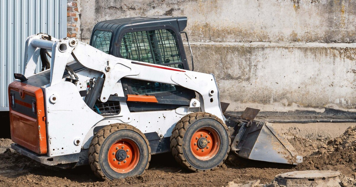 Autonomie, e-Mobilität und Gaming für kompakte Baumaschinen