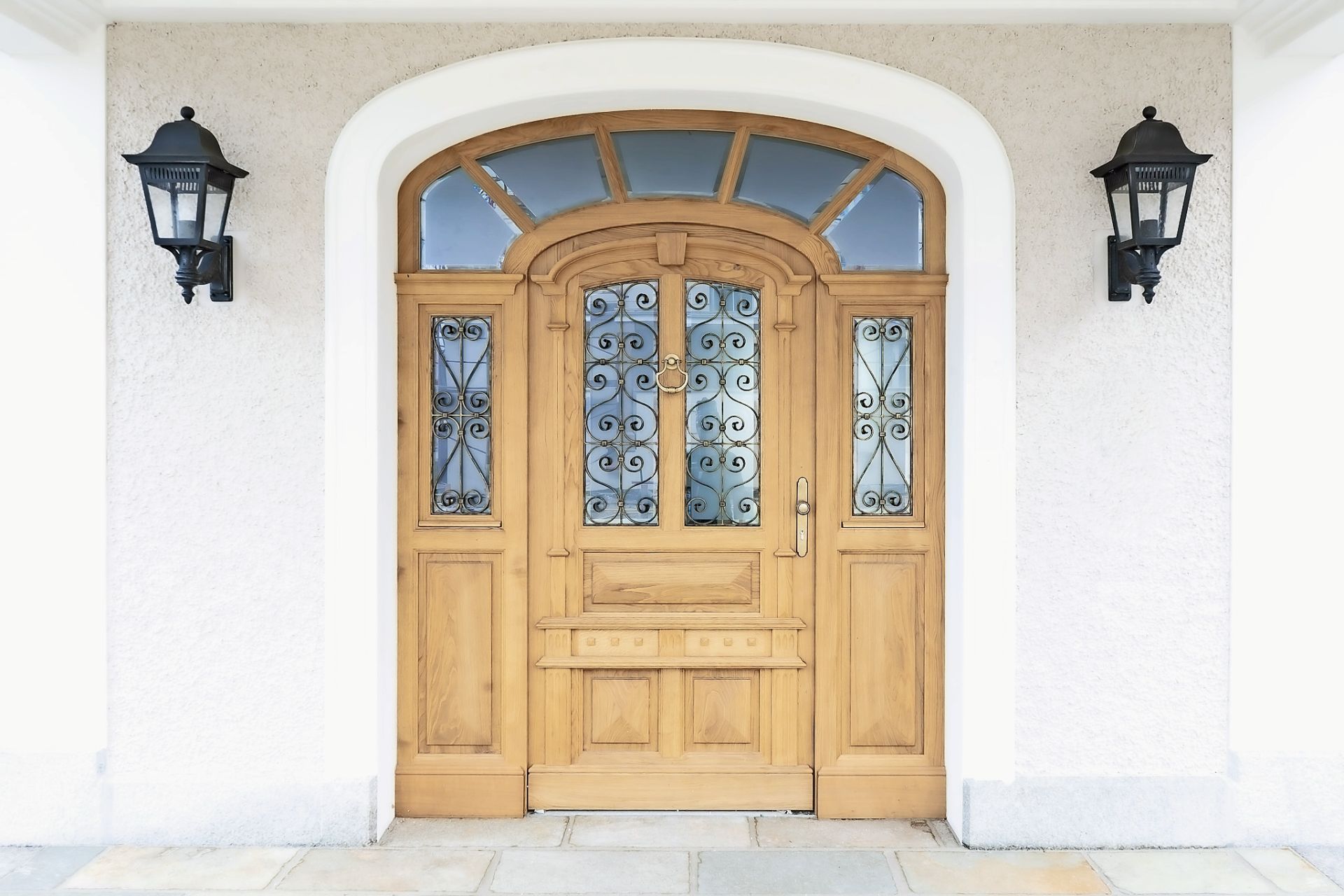 Mit der Tür ins Haus