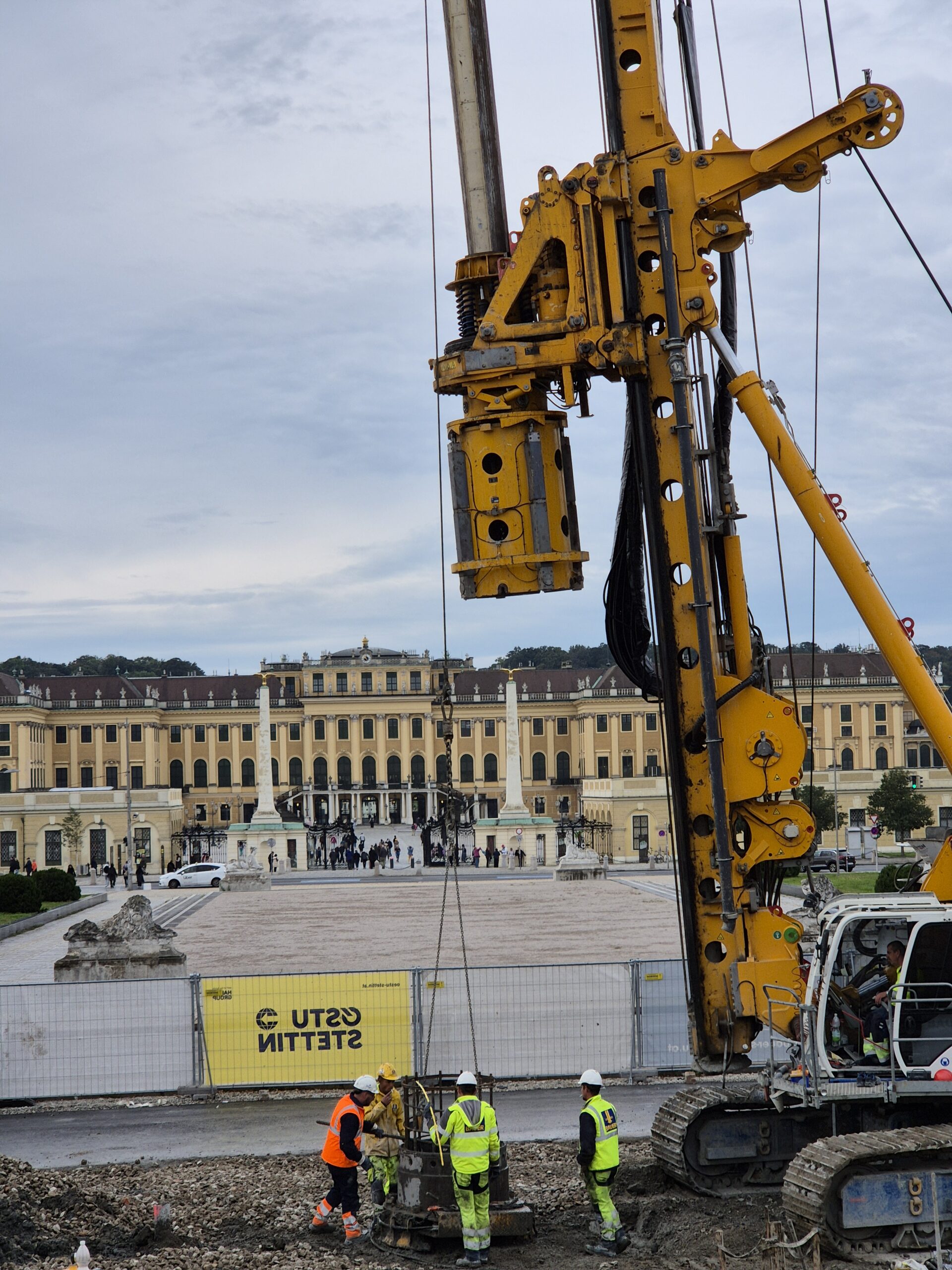 Spezialtiefbau vor historischer Kulisse