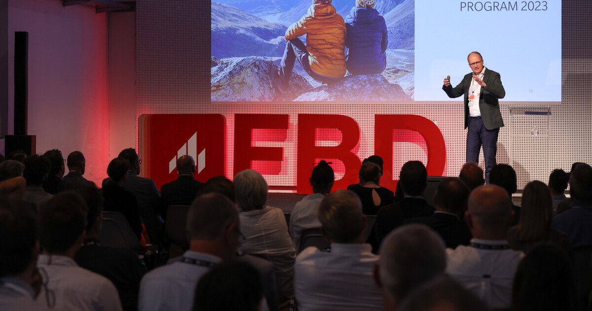 Keramische Bauwelten