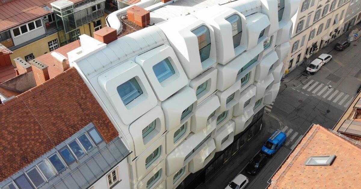 Einreichschluss naht: Dächer und Fassaden vor den Vorhang