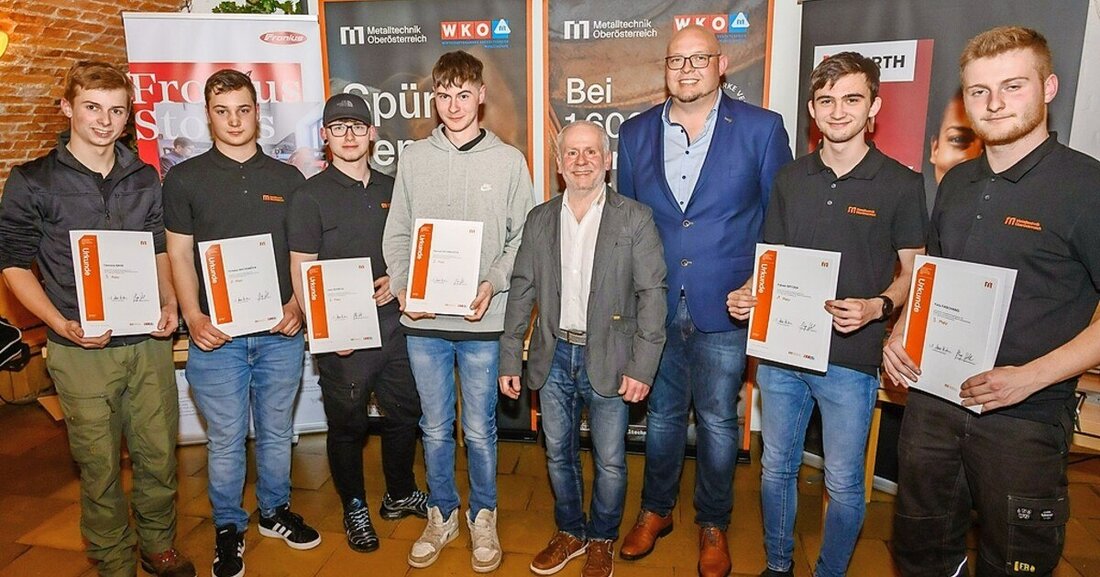 Bester Stahlbautechniker ist Christian Watzenböck aus Waizenkirchen, bester Maschinenbautechniker Fabian Spitzer aus Altheim.