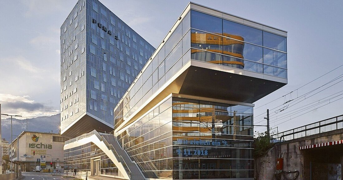 Die Corona-bedingt verspätete Übergabe der Aluminium-Architektur-Preise 2020 fand diesmal direkt vor Ort statt.