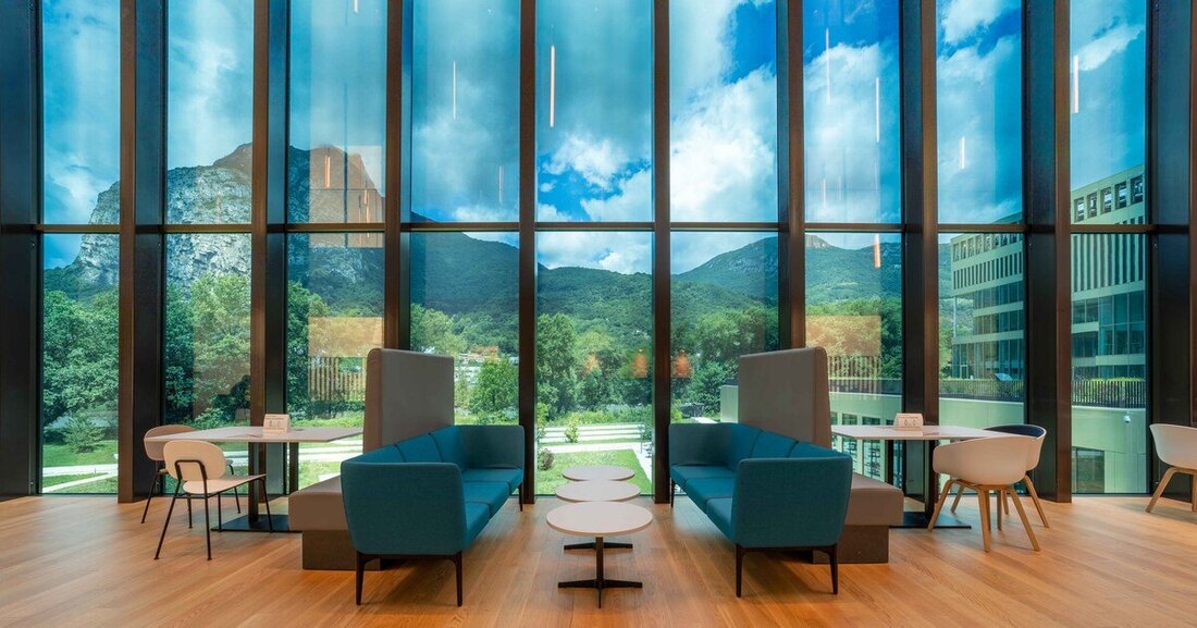 Es sind nur ein paar Millimeter, die die Welt verändern können: Transparentes Glas sorgt für smarte Nebenwirkungen.