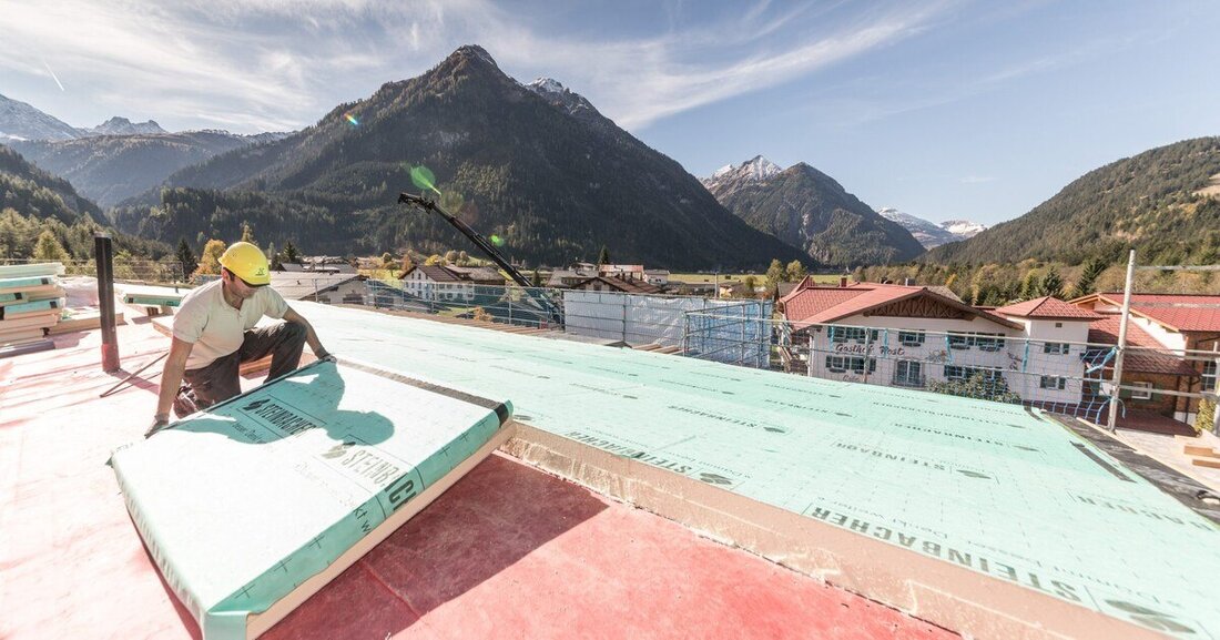 Den äußeren Temperaturen trotzen: Die beiden nationalen Dämmstoff-Standards ÖNorm B 6000 und B 6001 enthalten fundiertes Wissen aus Österreich für einen effizienten Wärmeschutz im Hochbau.