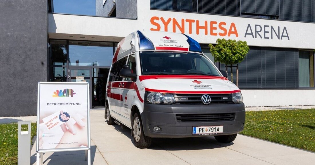 Die Synthesa-Arena wurde zur Impfstraße: Ein Viertel der Belegschaft nutze die Möglichkeit zur Corona-Schutzimpfung.