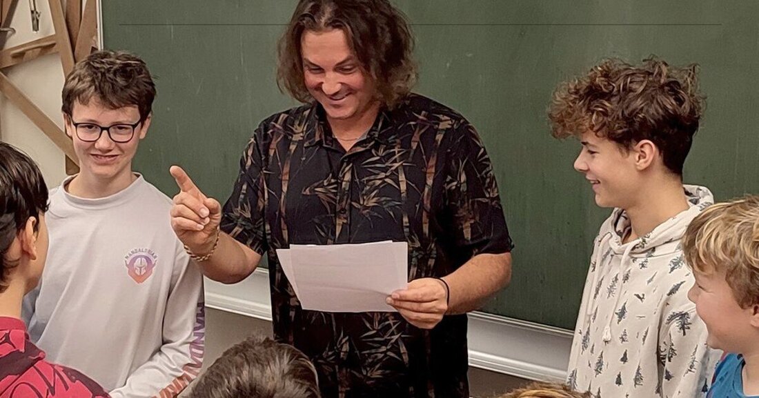 Mit der Tischler Trophy Tirol wird jungen Menschen vor der Berufswahl der Werkstoff Holz und der Beruf Tischler nähergebracht.