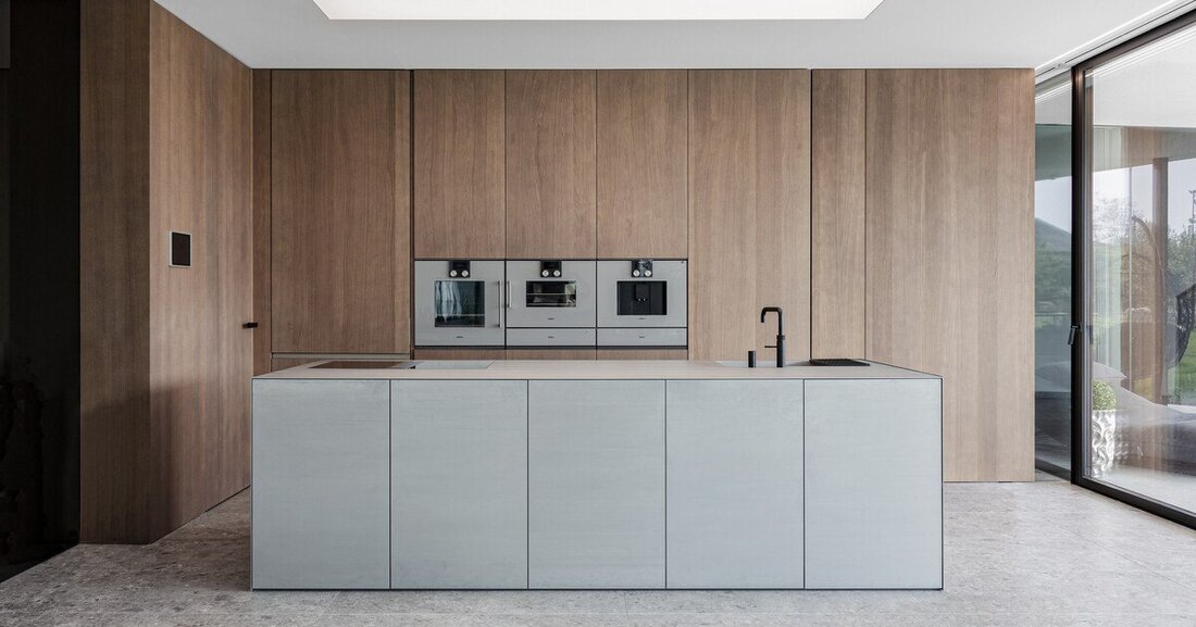 Die Firma Haidvogel kombiniert klassisches Tischlerhandwerk mit der Designkompetenz eines Innenarchitekturbüros und setzt dabei gleichzeitig auf moderne Konstruktions- und Produktionstechnologien.