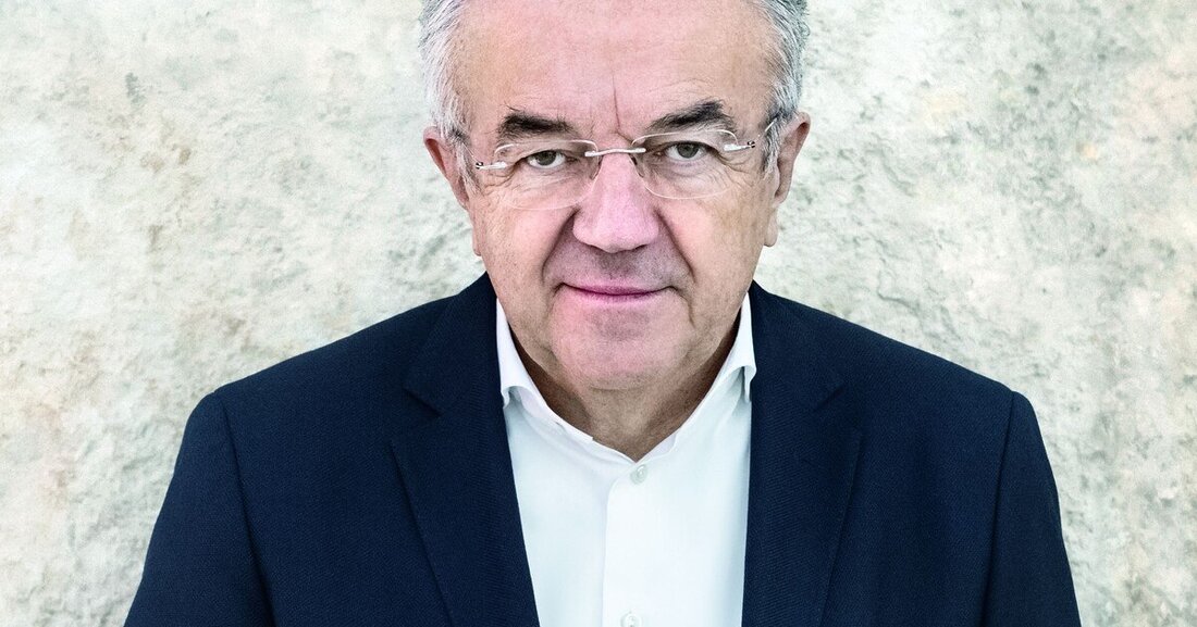 Der renommierte Architekt Werner Sobek fordert im Gespräch mit der Bauzeitung die konsequente Ökologisierung des Bauwesens.