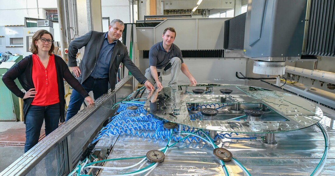 Mitte März wurde bei Glas Wiesbauer ein neues CNC-Bearbeitungszentrum für noch größere Abmessungen in Betrieb genommen.