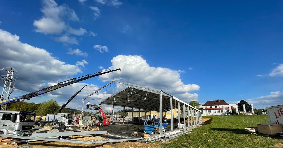 Winkelbauer erweitert die Betriebsflächen, die Produktion wird digitalisiert sowie mit Robotik und High-Level-Zerspanungstechnik ausgestattet.